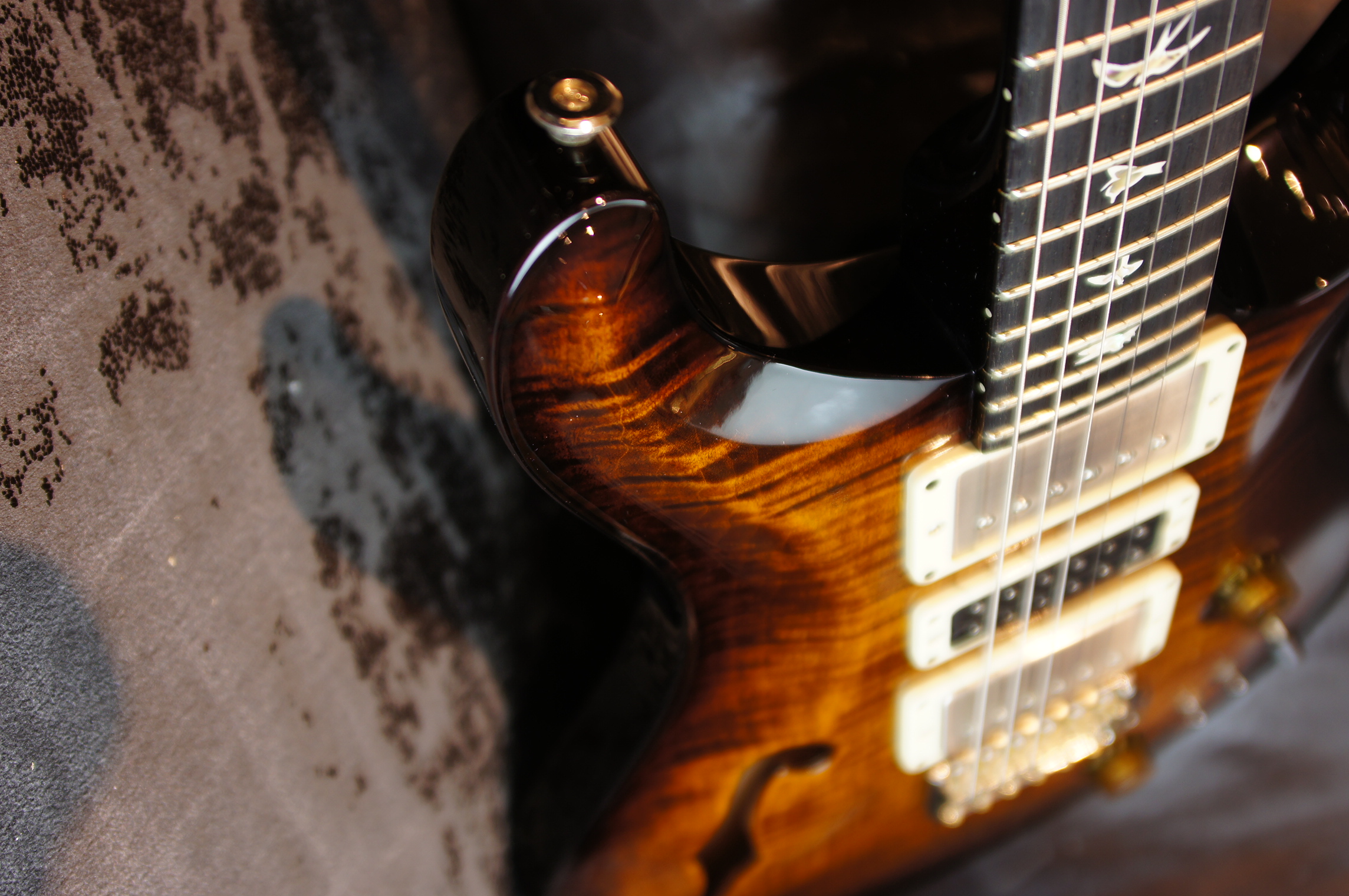 PRS Special Semi Hollow - Black Gold Burst