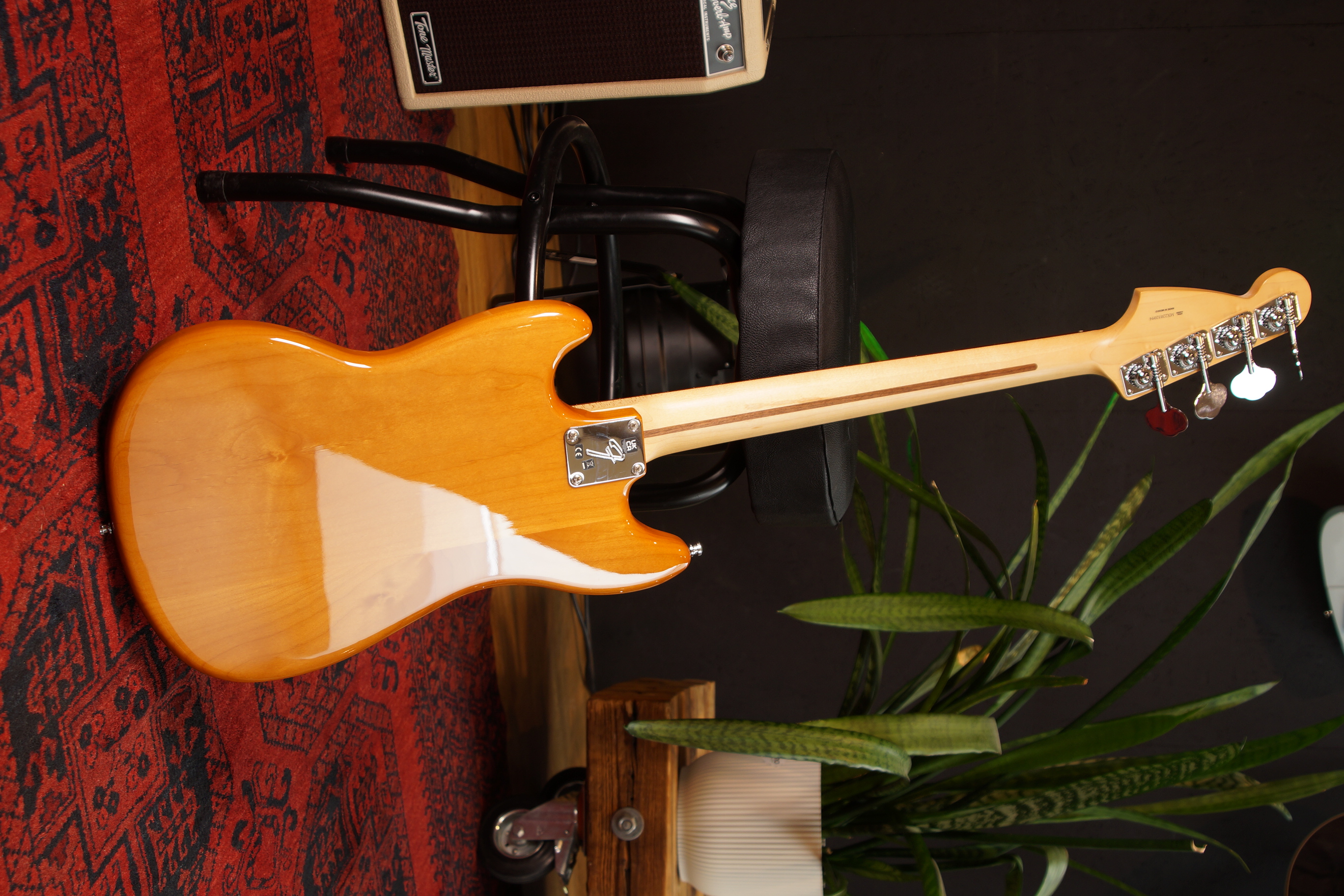 Fender Mustang Bass PJ Aged Natural - Retoure