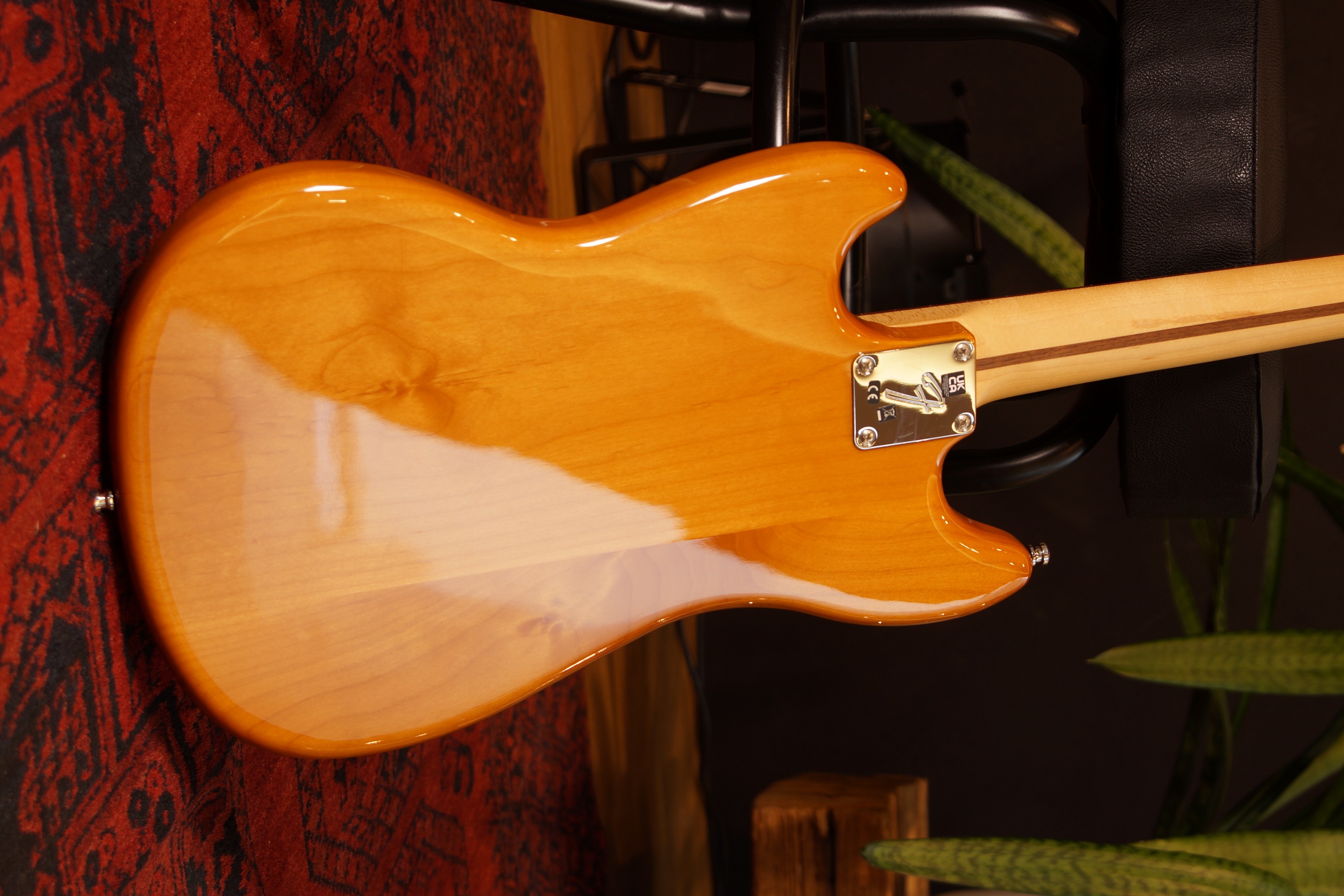 Fender Mustang Bass PJ Aged Natural - Retoure
