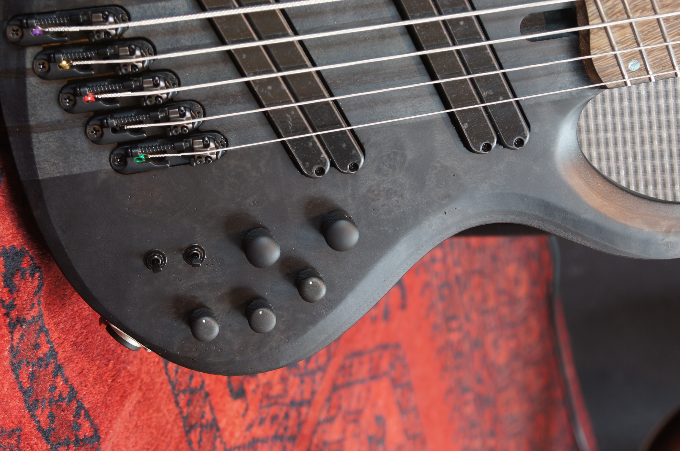 IBANEZ BTB805MS-TGF 5-String Multiscale Transparent Gray Flat inklusive Case