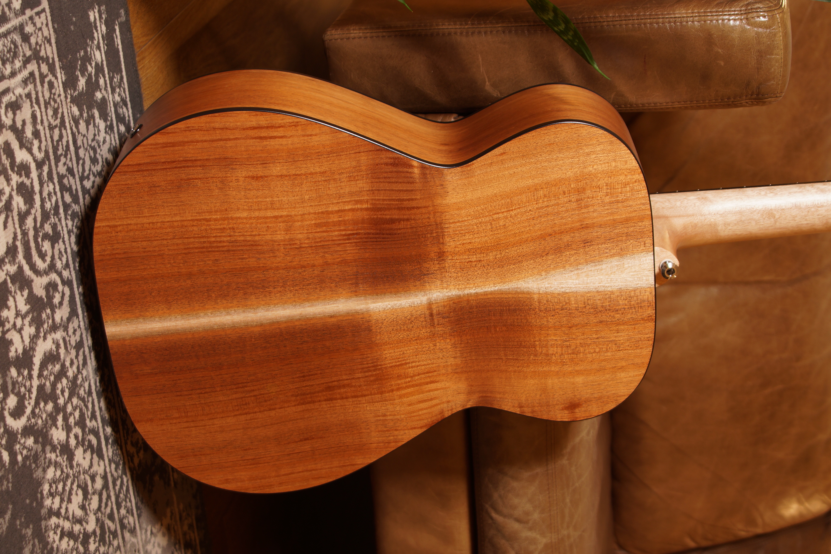 Maton SRS 808