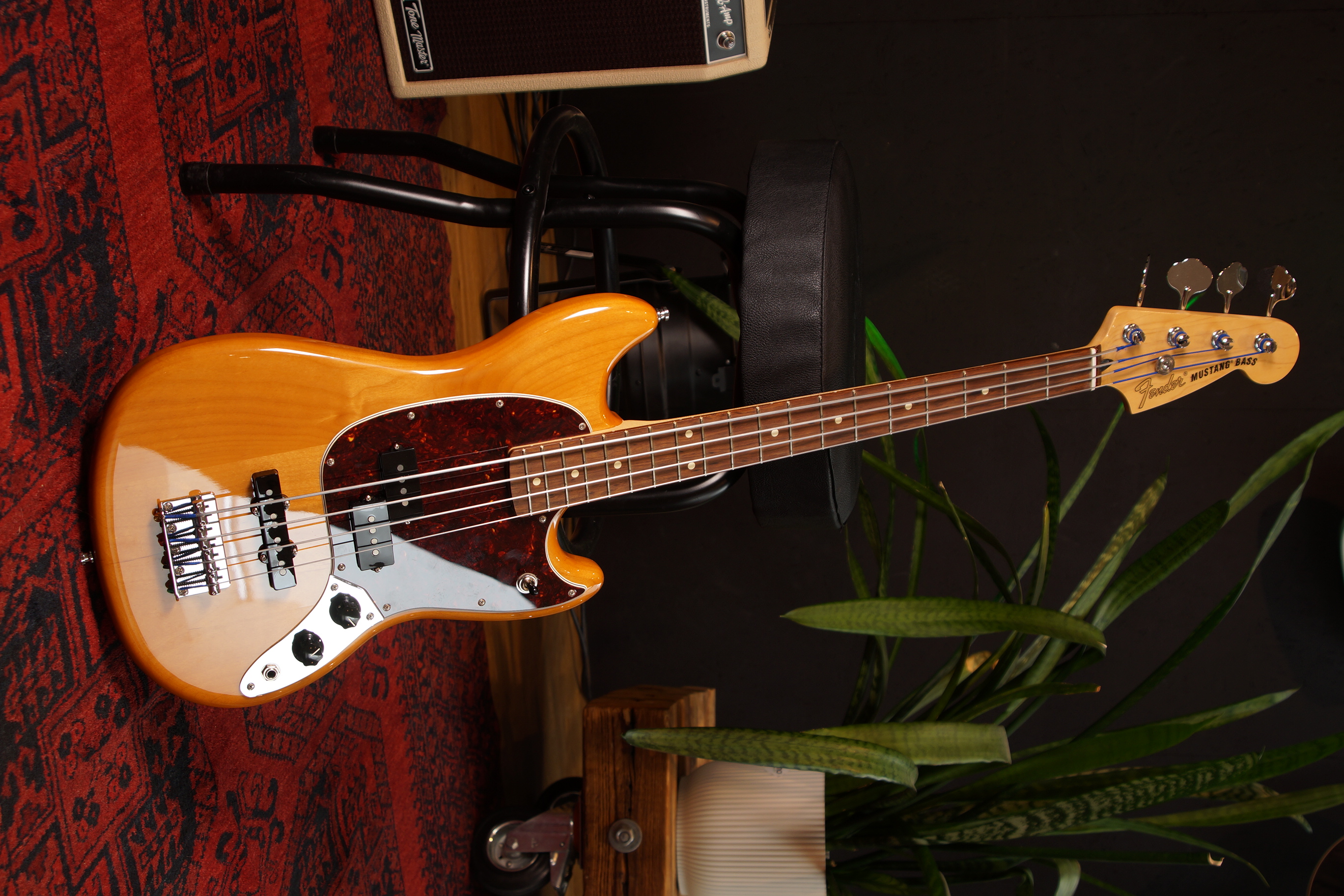 Fender Mustang Bass PJ Aged Natural - Retoure