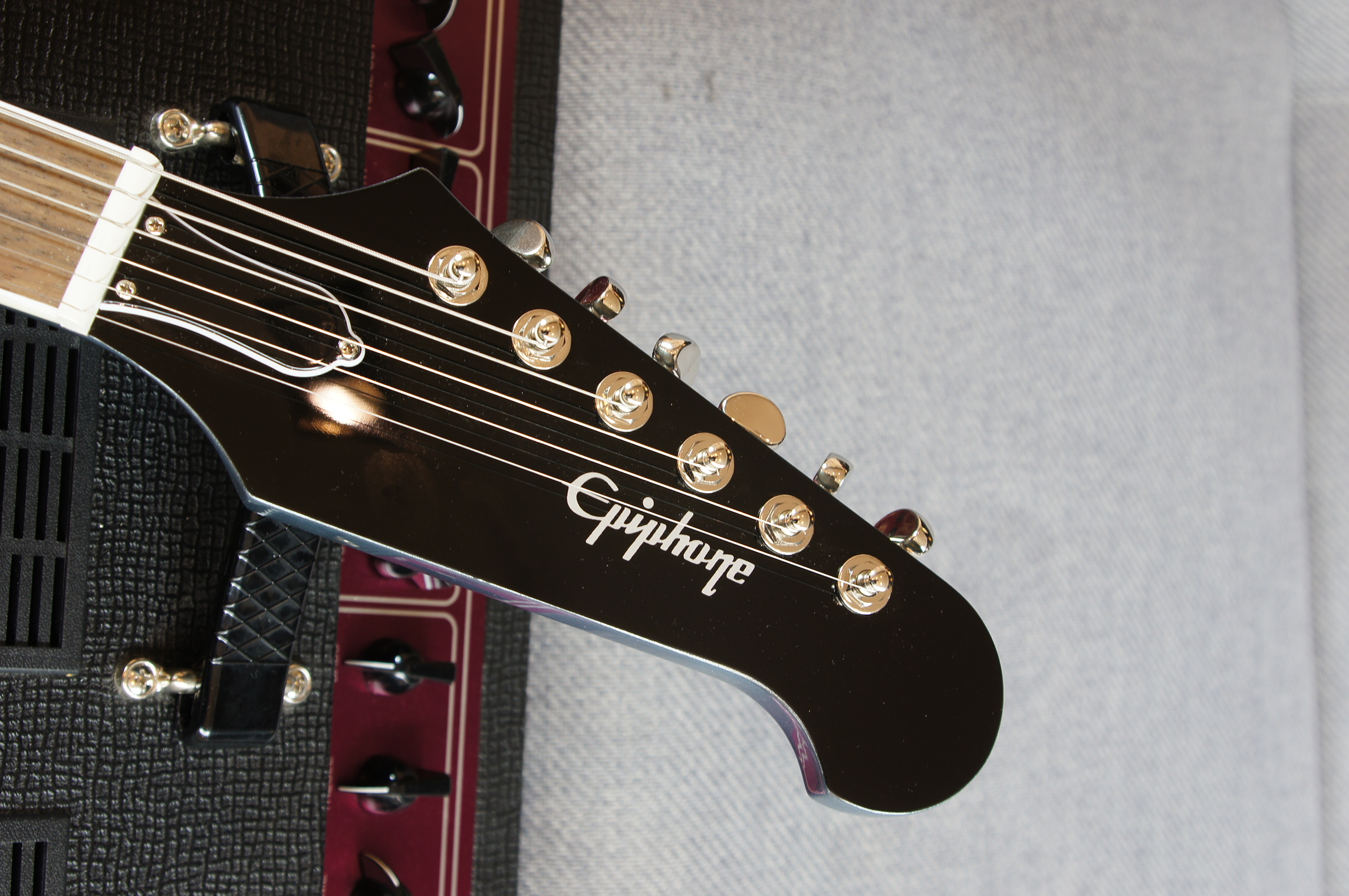 Epiphone Dave Grohl DG-335 - Pelham Blue