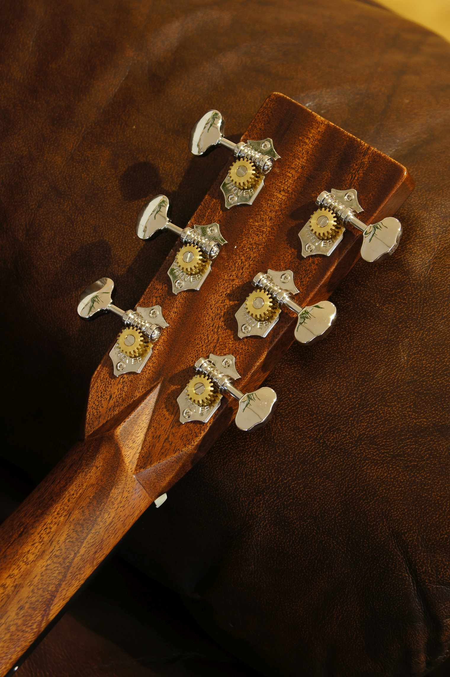 Martin 000-28