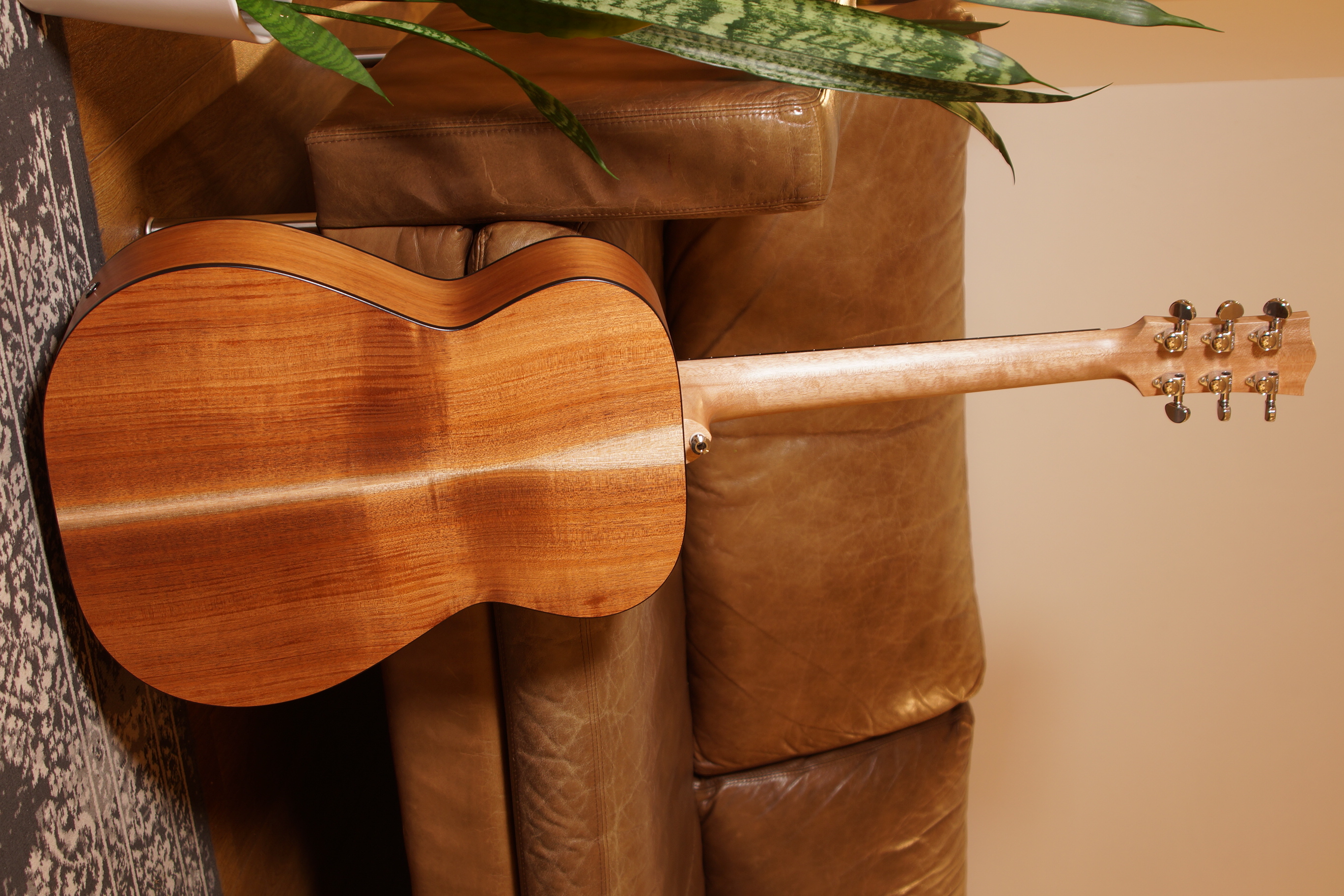 Maton SRS 808