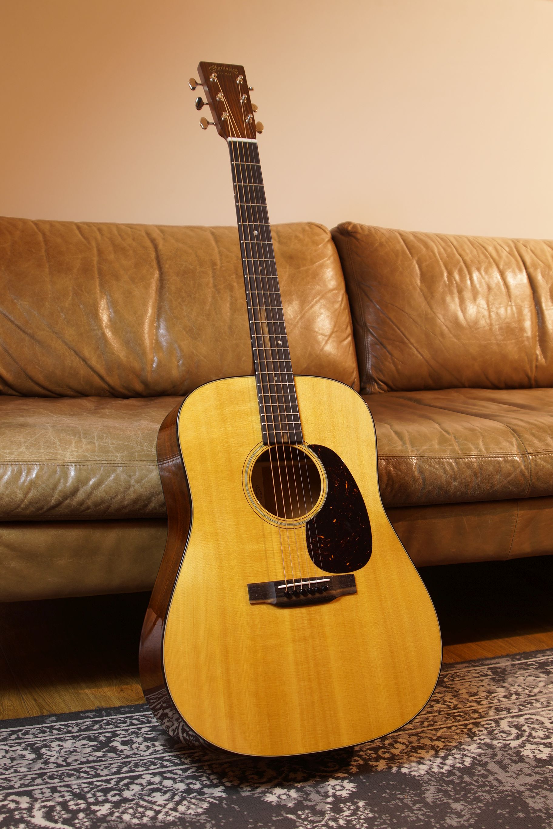 Martin D-18